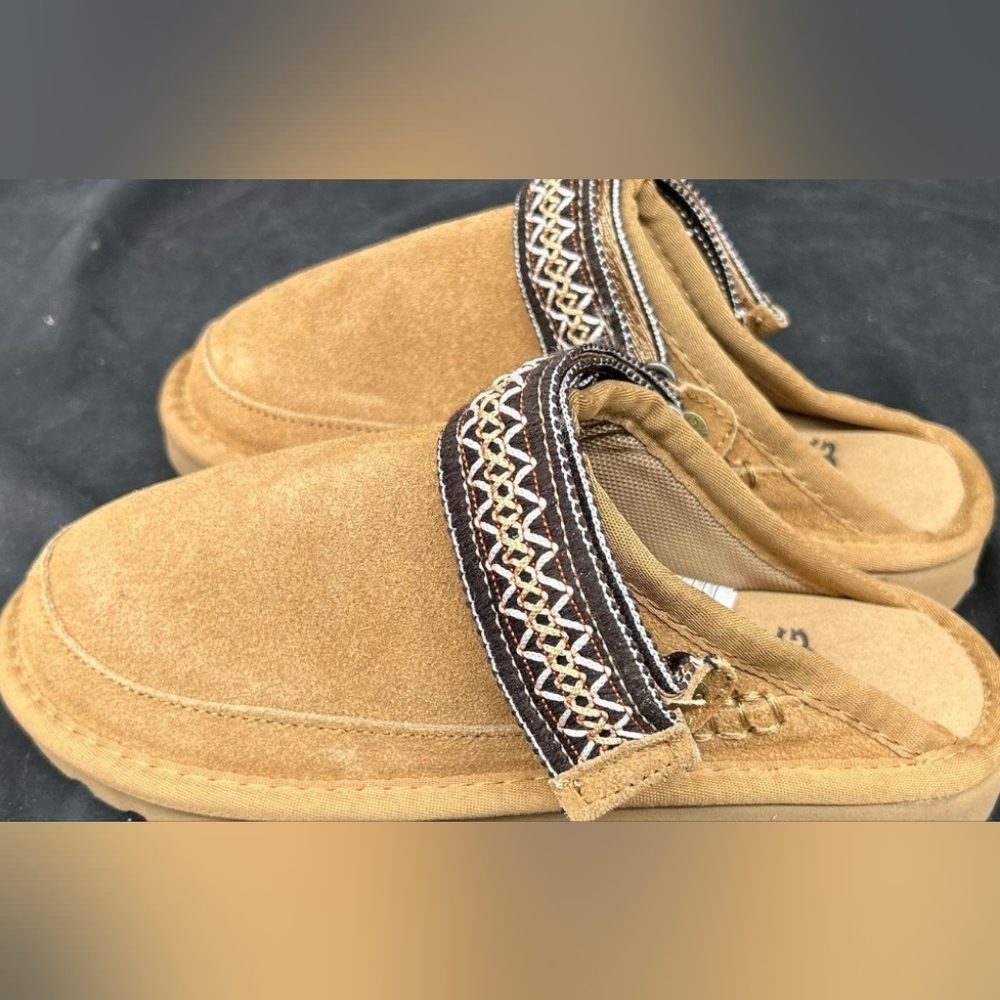 UGG Goldenstar UGGbraid Kids Tan Slip-On Slippers Big Kids' Size 4 NWOT - Picture 4 of 7